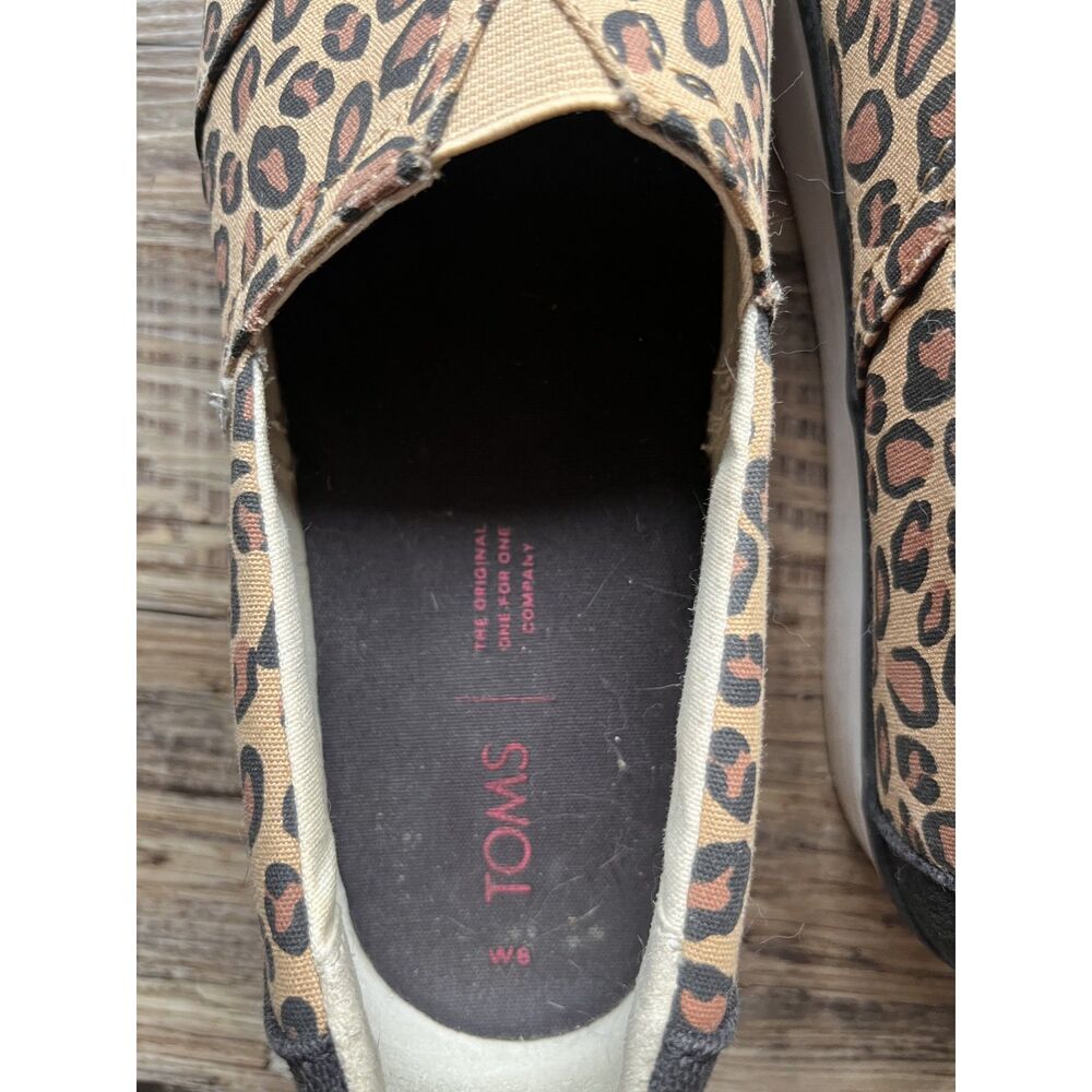 Toms Platform Slide sneakers with leopard print design